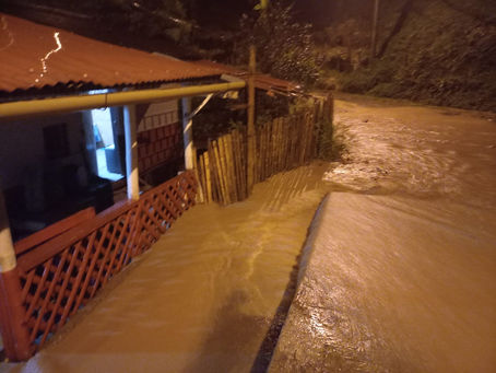 Atienden emergencias por deslizamientos en Dosquebradas