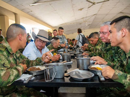 Presidente estrenó nueva cúpula militar y almorzó con soldados