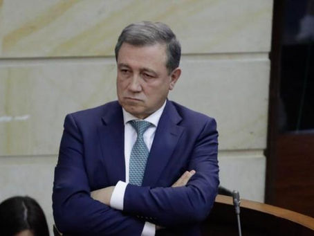 Uribismo en pleno sigue incitando a militares para dar un Golpe de Estado