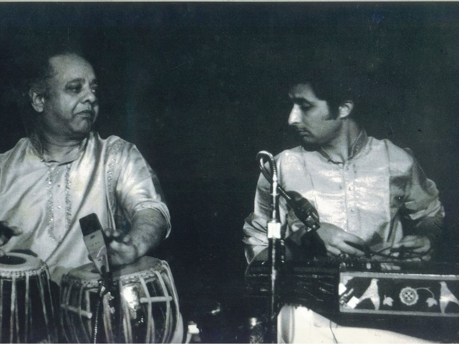 Ustad Allah Rakha Khan (tabla) with Pt. Shiv Kumar Sharma