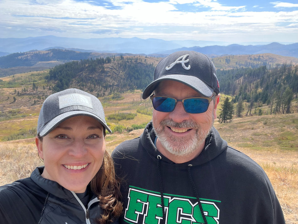 viewpoint with 2 people