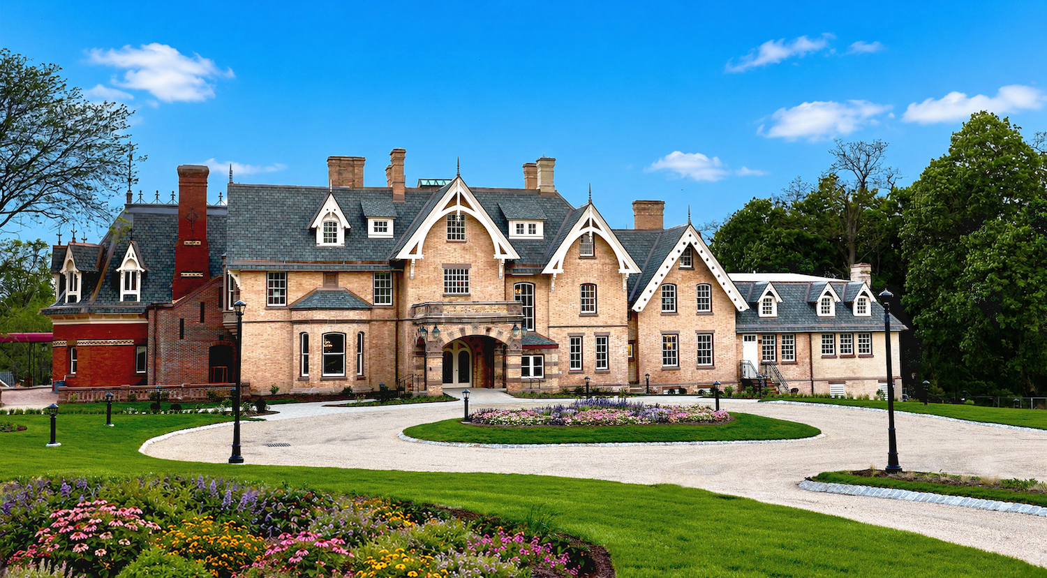 Beacon Mirbeau Exterior