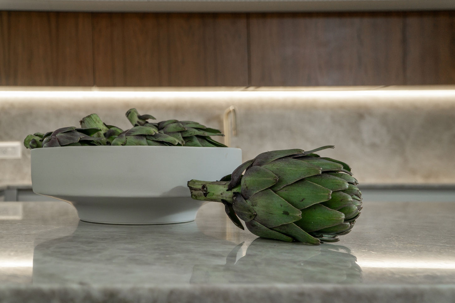 מבט אל האי במטבח