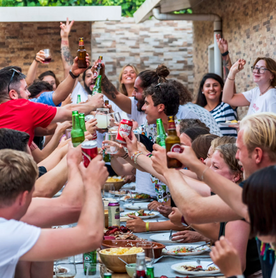 friends drinking beer