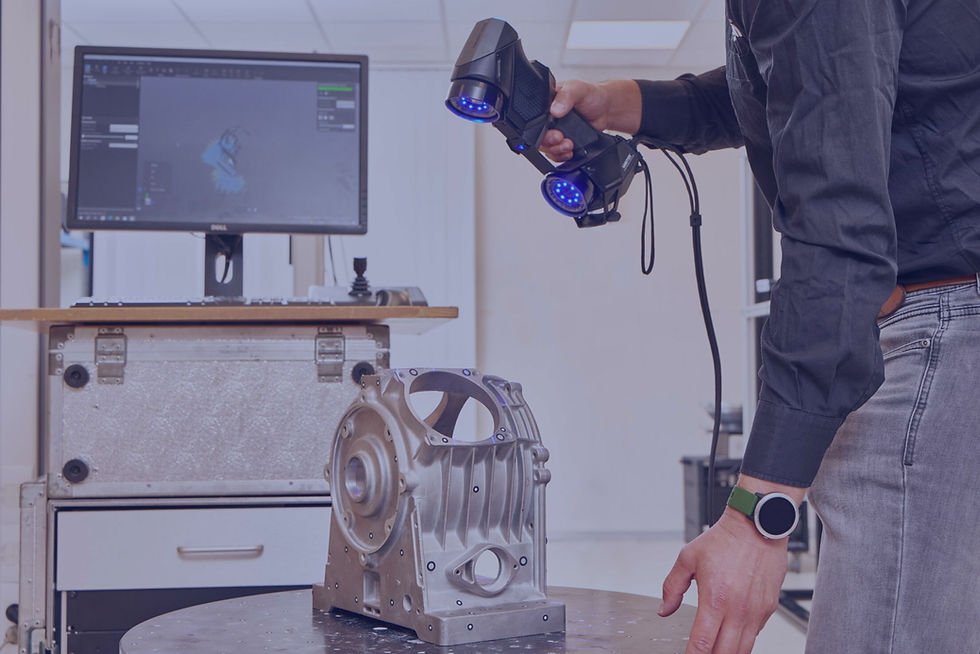 Picture of someone holding and using the 3D Hand scanner from ARGON Measuring Solutions