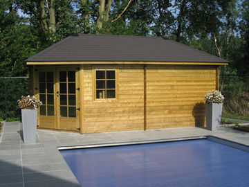 Houten poolhouse
