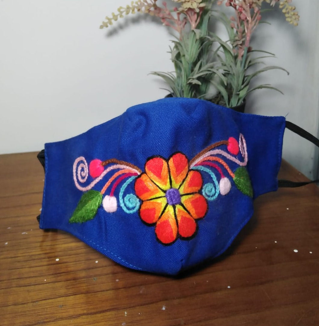 Mascarilla cielo azul