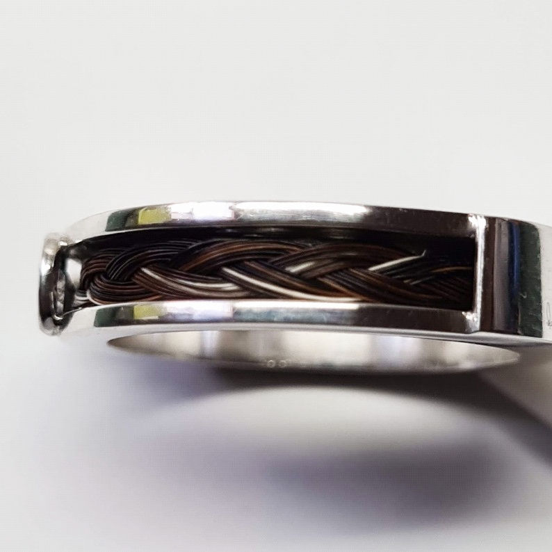 Thumbnail: Silver Snaffle And Horse Hair Ring Side View