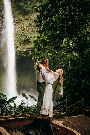 Costa Rica elopement photographer