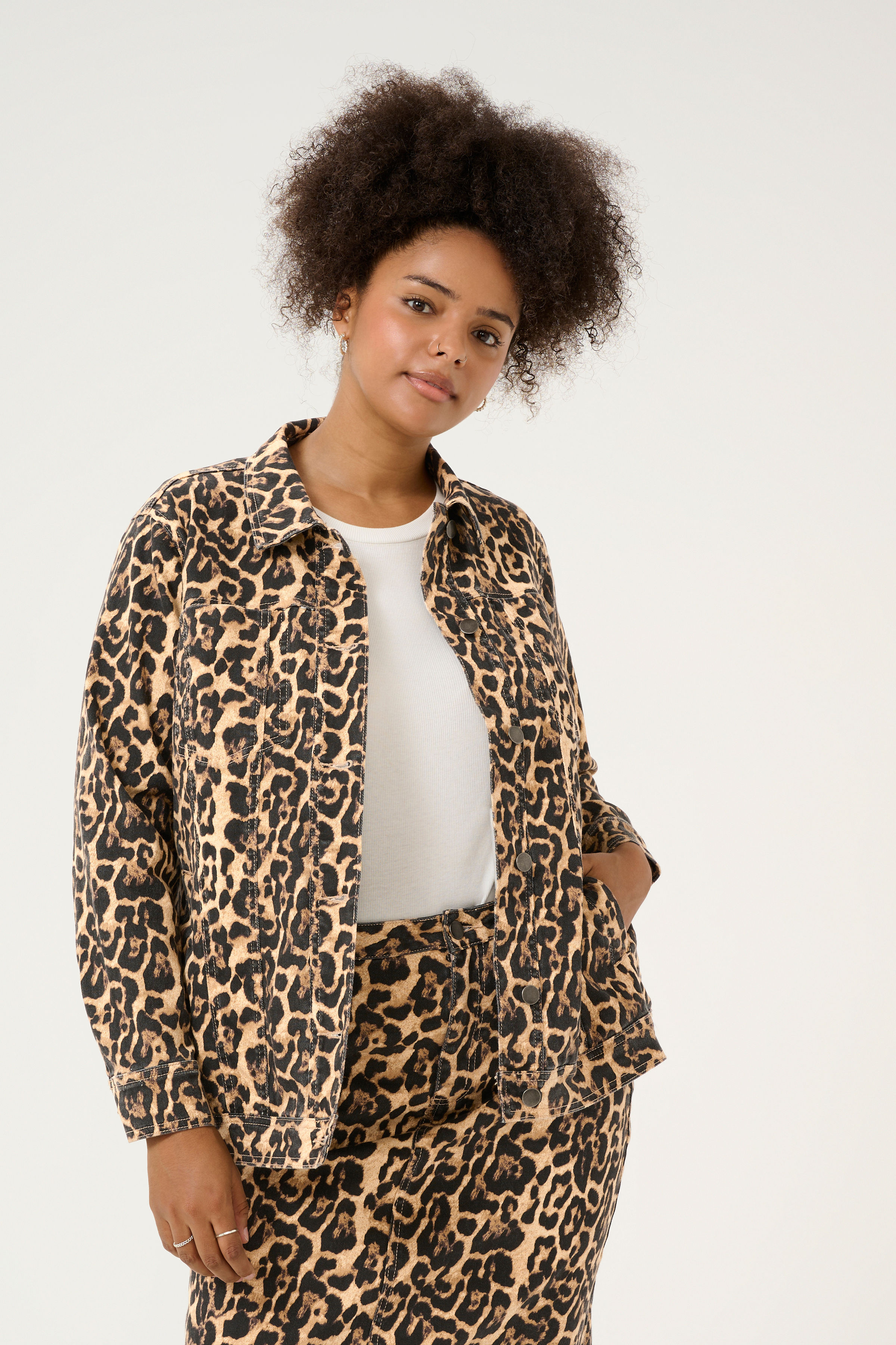 Kaffe Curve KCleonoma Naturel Leopard Denim Jacket