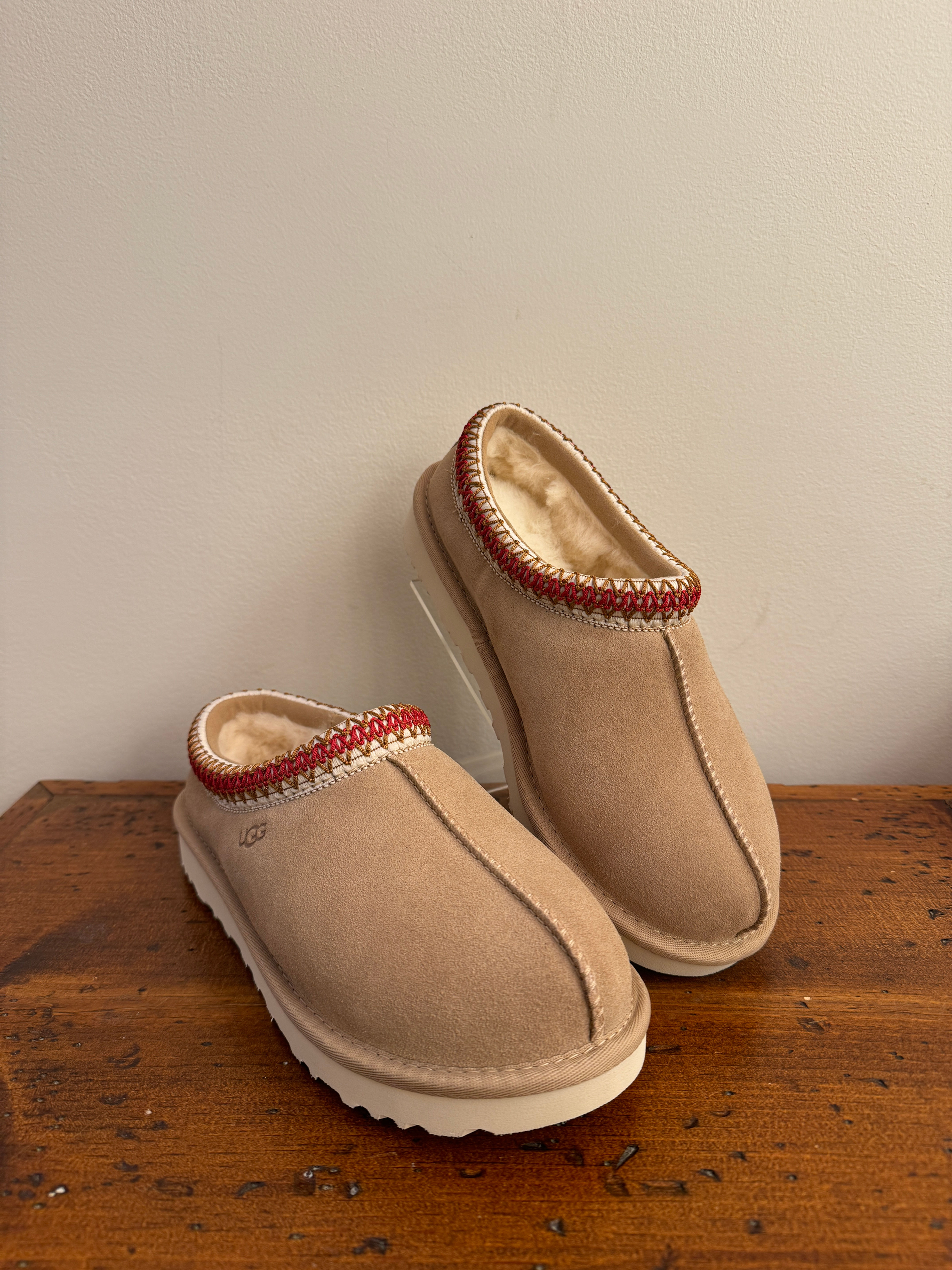 UGG Tasman Sand/Dark Cherry