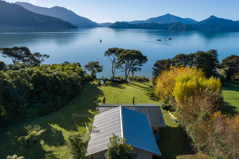 Drone Photography
Moetapu Bay
Marlborough Sounds
Holiday Home
Adena Teka Photography