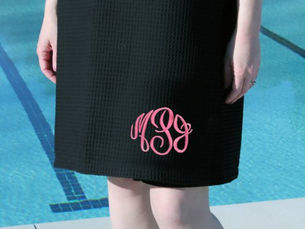 Hot Deals! Black Velour Spa Wrap with Circle Monogram