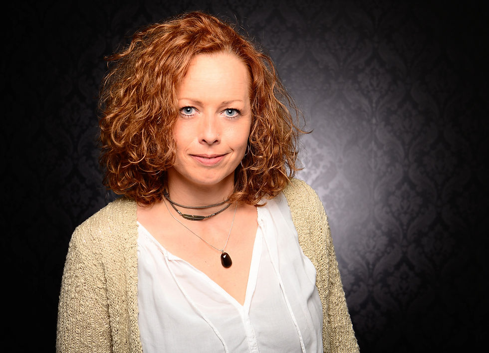 Kristine Bath – Gründerin von Zukunfts-Impuls, Expertin für Human Design Readings, Astrologie und ätherische Öle