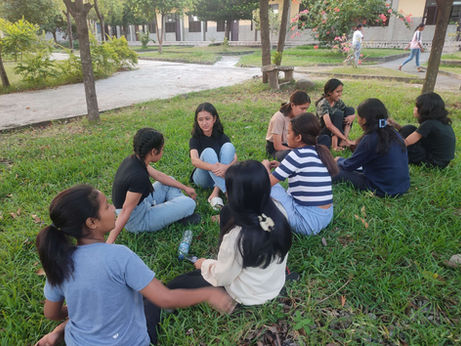 Berkaca dalam Teater