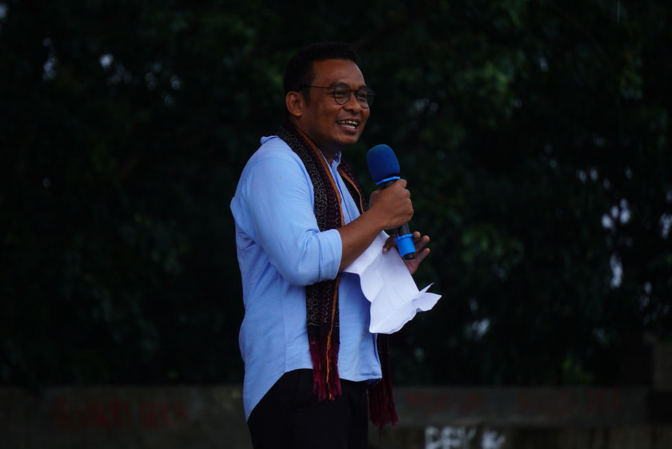 Bruder Kris Riberu, SVD membawakan sambutan pada momen Festival Budaya Ngada 2026.