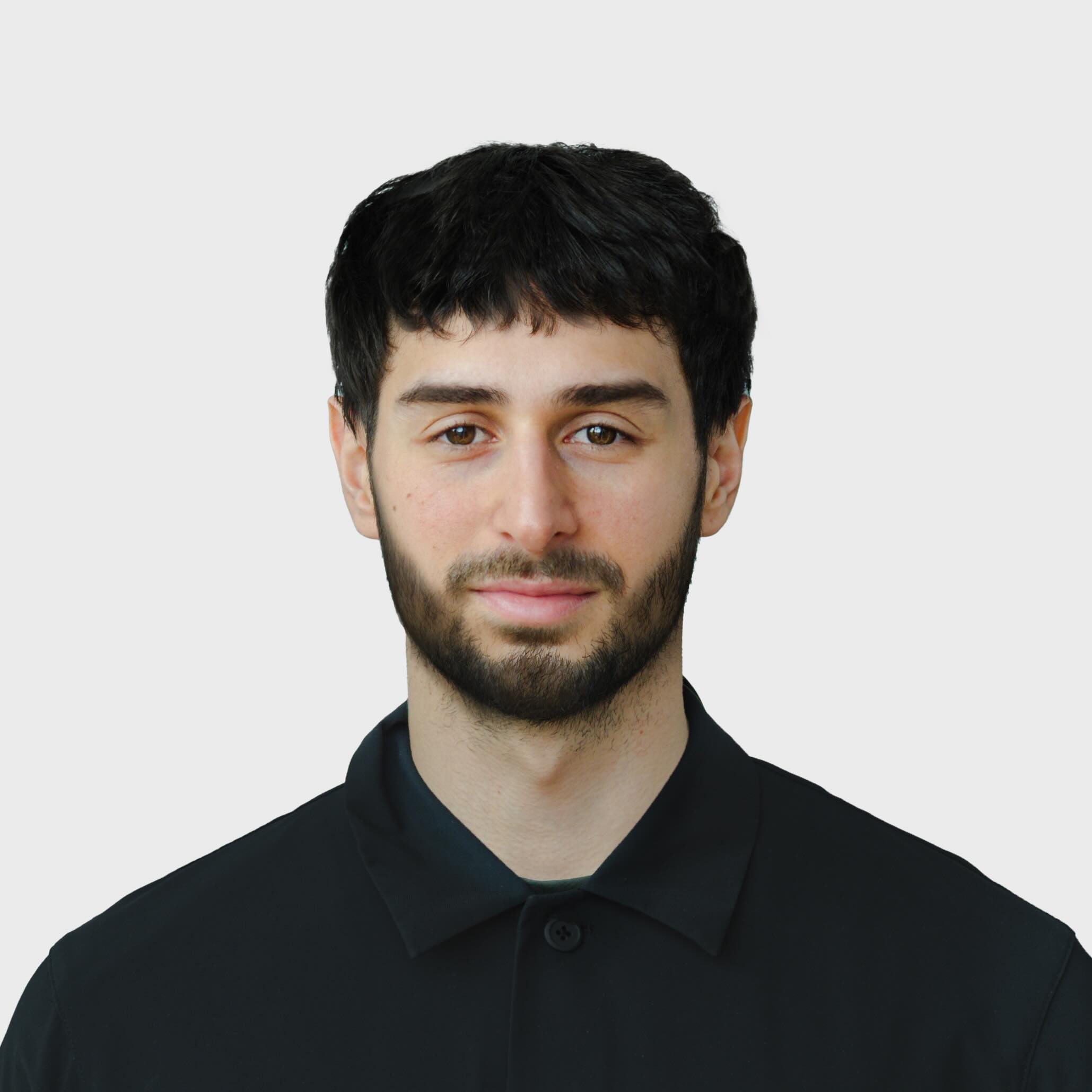 Leon-Roth_Profile25_V02_1x1_lowres.jpg