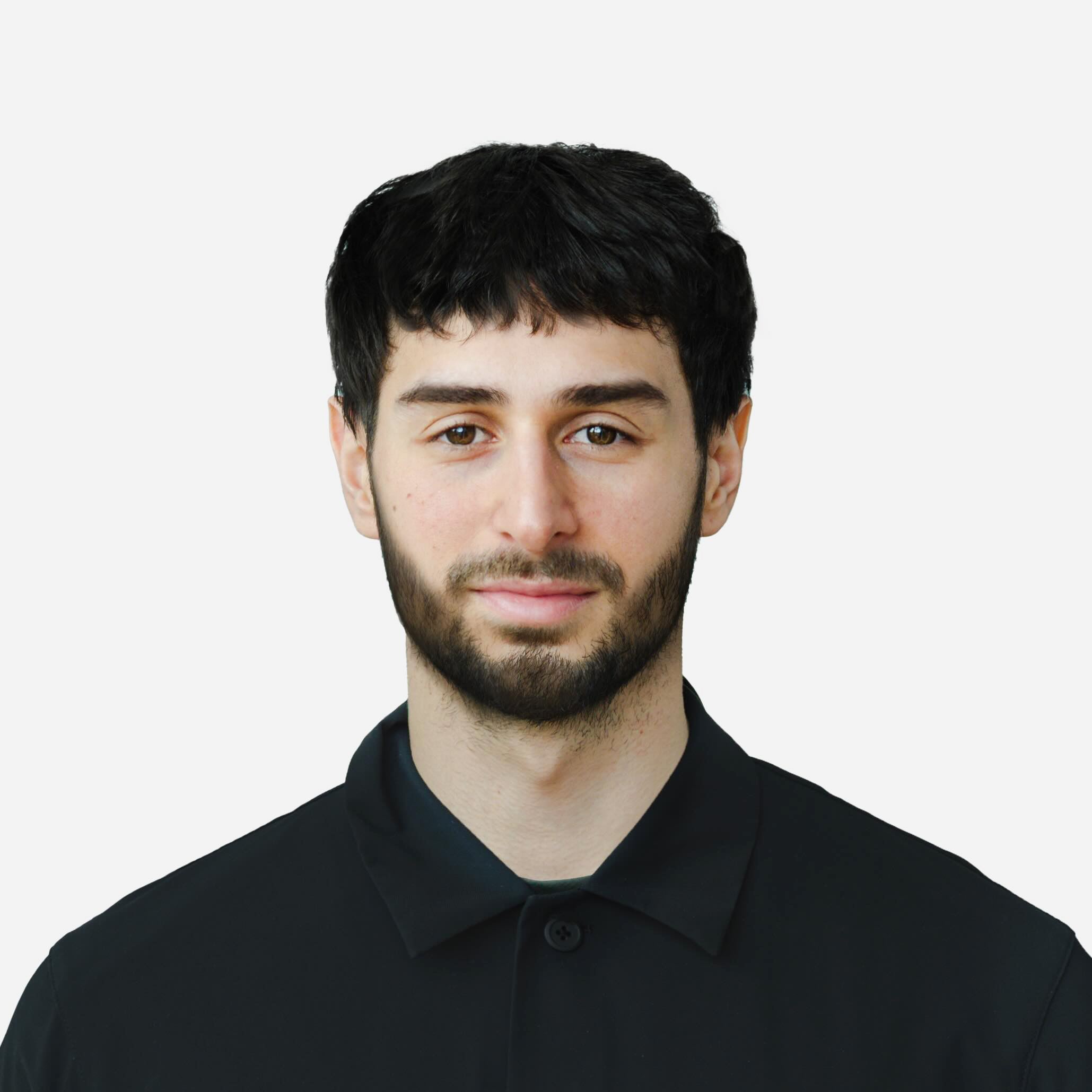 Leon-Roth_Profile25_V02_1x1_lowres_edited.jpg