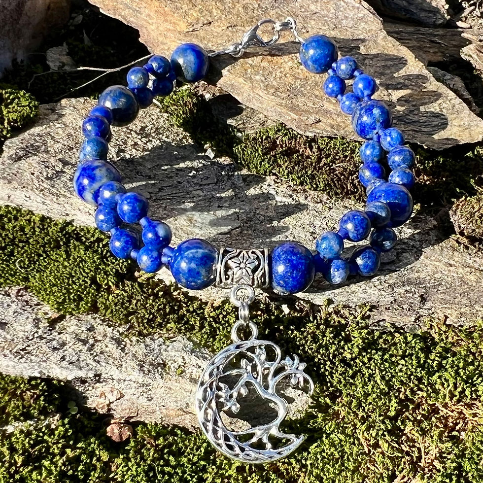 Bracelet Racines célestes en Lapis-lazuli avec arbre de vie lunaire – création Terraluna