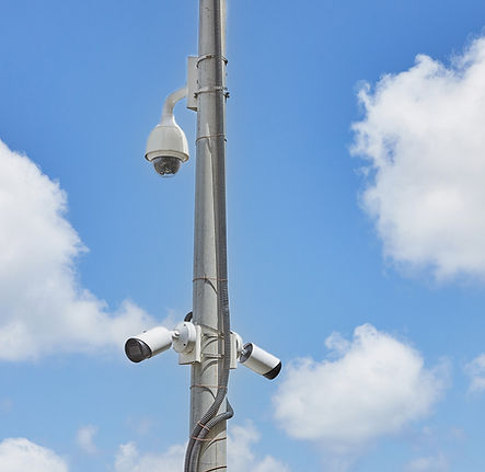 cctv-cameras-are-installed-in-the-park-on-a-power-2026-01-08-07-29-50-utc.jpg