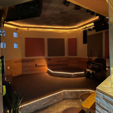 STAGE W/LIGHTS