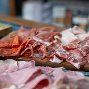 อธิบาย cold cuts สำหรับใช้กับพิซซ่า