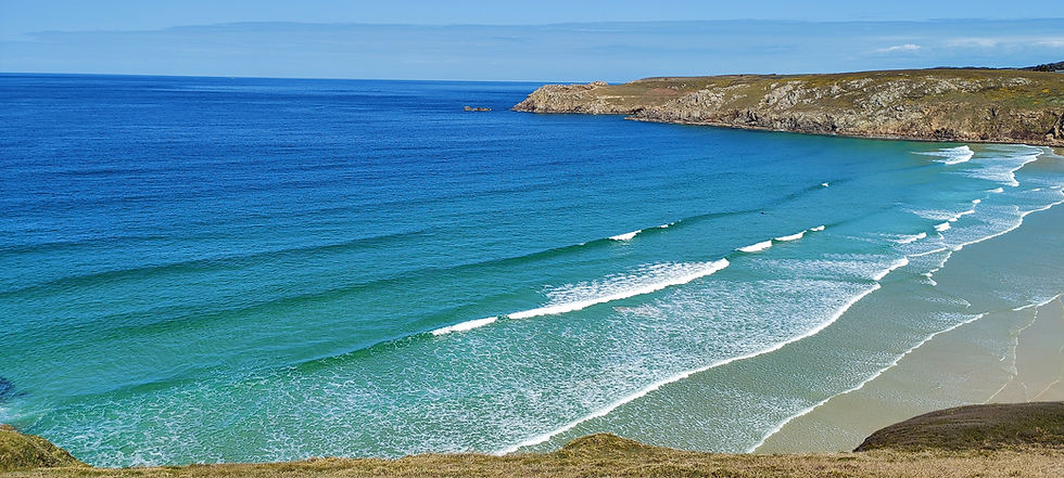 Baie des Trépassés: beach, surfing and sunsets