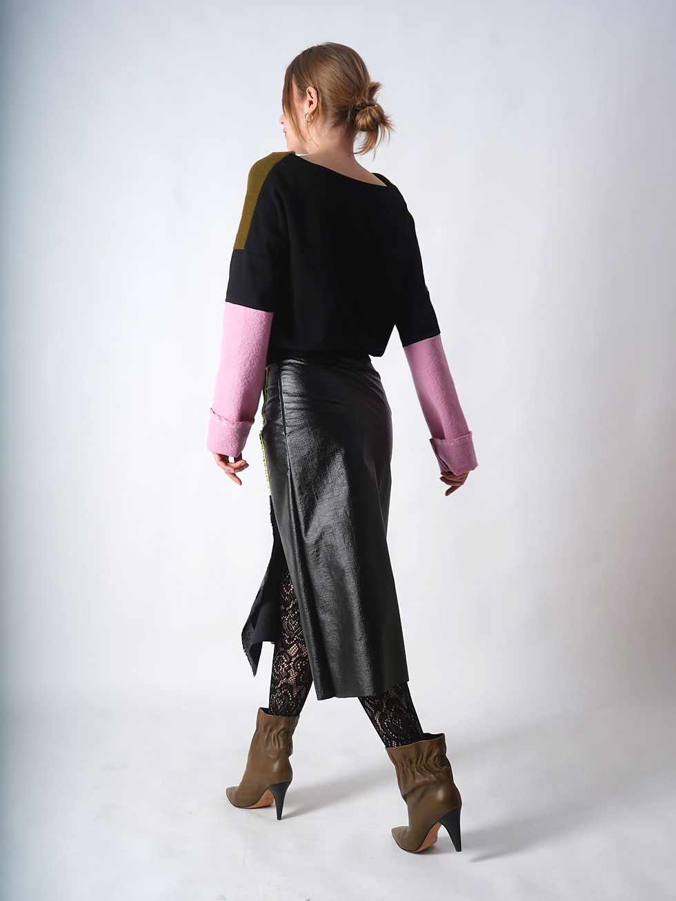 Thumbnail: Pull in kaki/pink