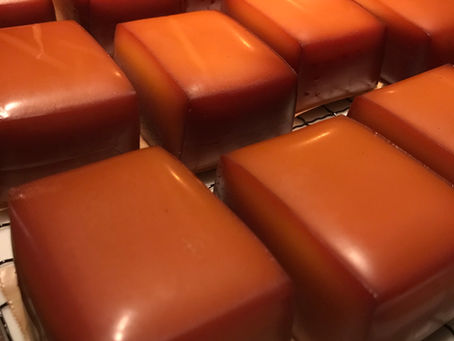 燻製時のクッキングシートの裏側(スモークチーズ)