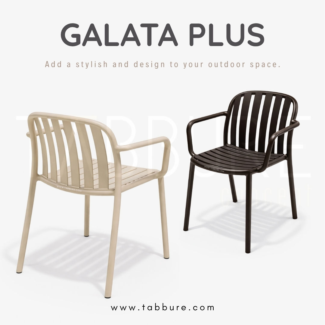 Galatada Plastik Cafe Sandalyesi