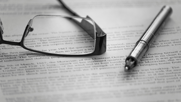 Não assine contrato de compra e venda de imóvel sem analisar estes pontos.