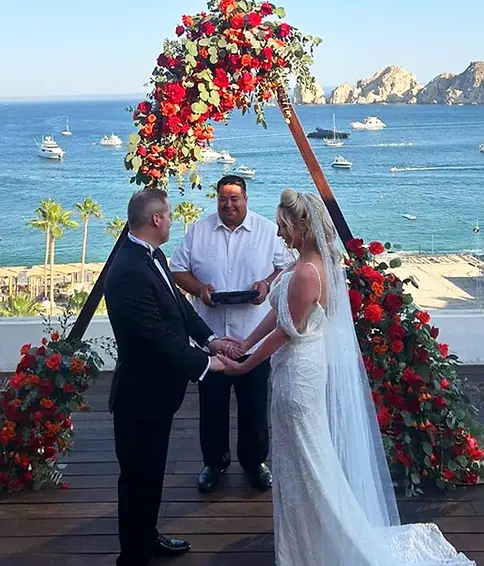 Wedding celebration with an ocean view in Cabo