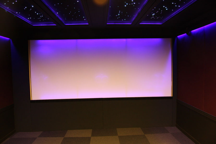 Thumbnail: CIMAX® Screen  شاشة سينمامنزلية عملاقة٣٠٠ بوصة