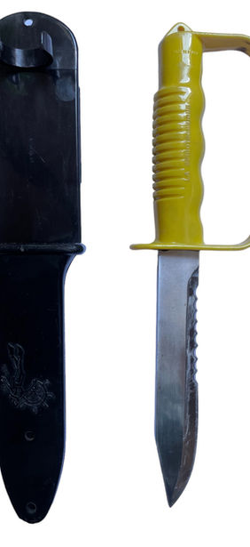 Couteau AQUADAG de première génération.