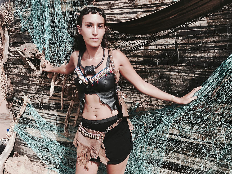 Thumbnail: ⋖ Butterfly Top ⋗