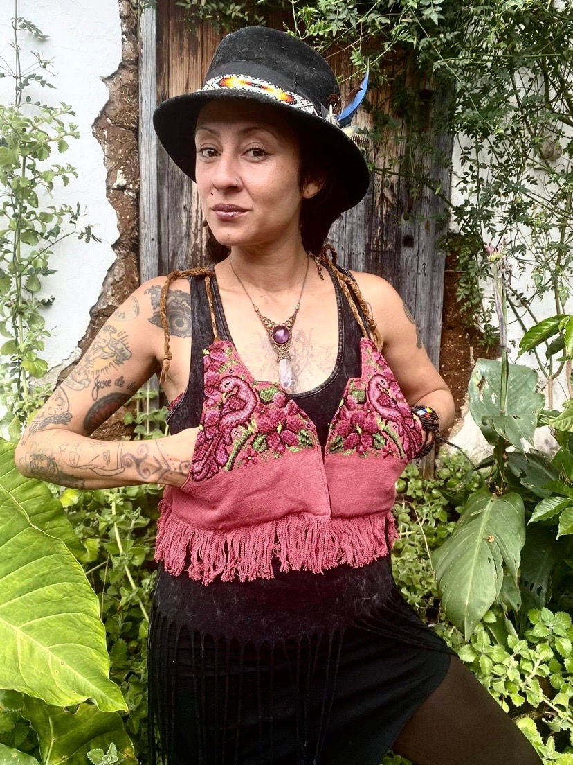 Thumbnail: ⋖ Medicine Vest: * Quetzal ⋗