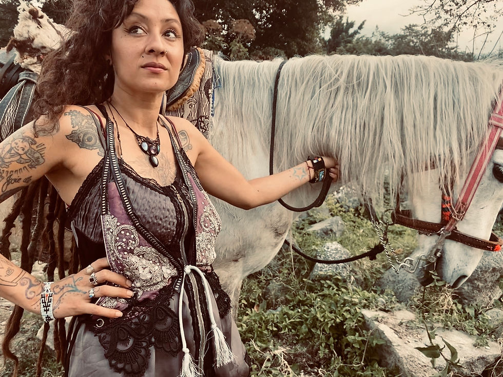 Thumbnail: ⋖ Indian Vintage Vest ⋗