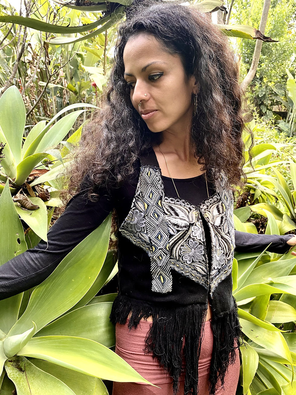 Thumbnail: ⋖ Medicine Vest: * Quetzal ⋗