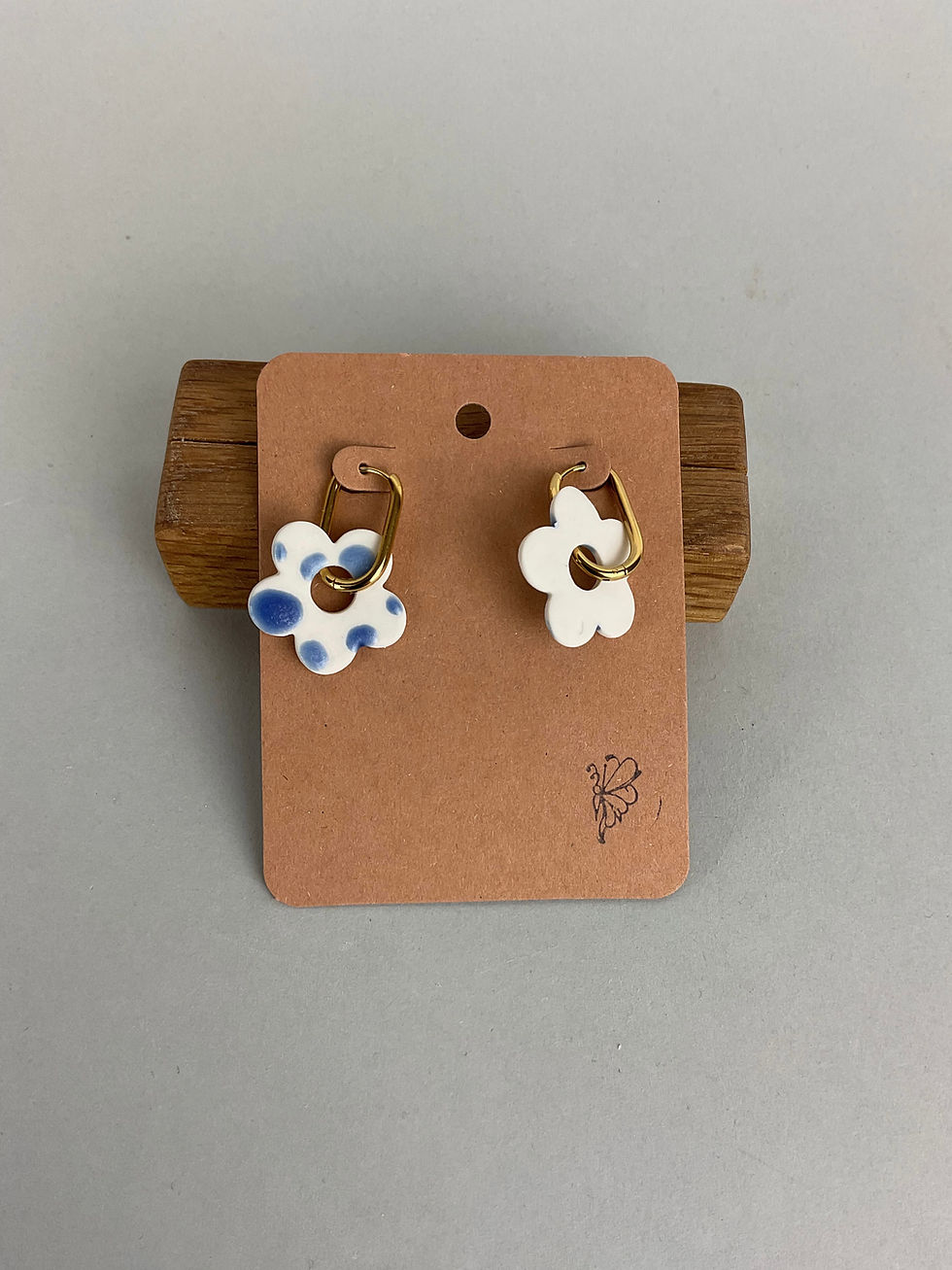Miniature : Boucles d'oreilles créole fleur ronde moucheté bleu
