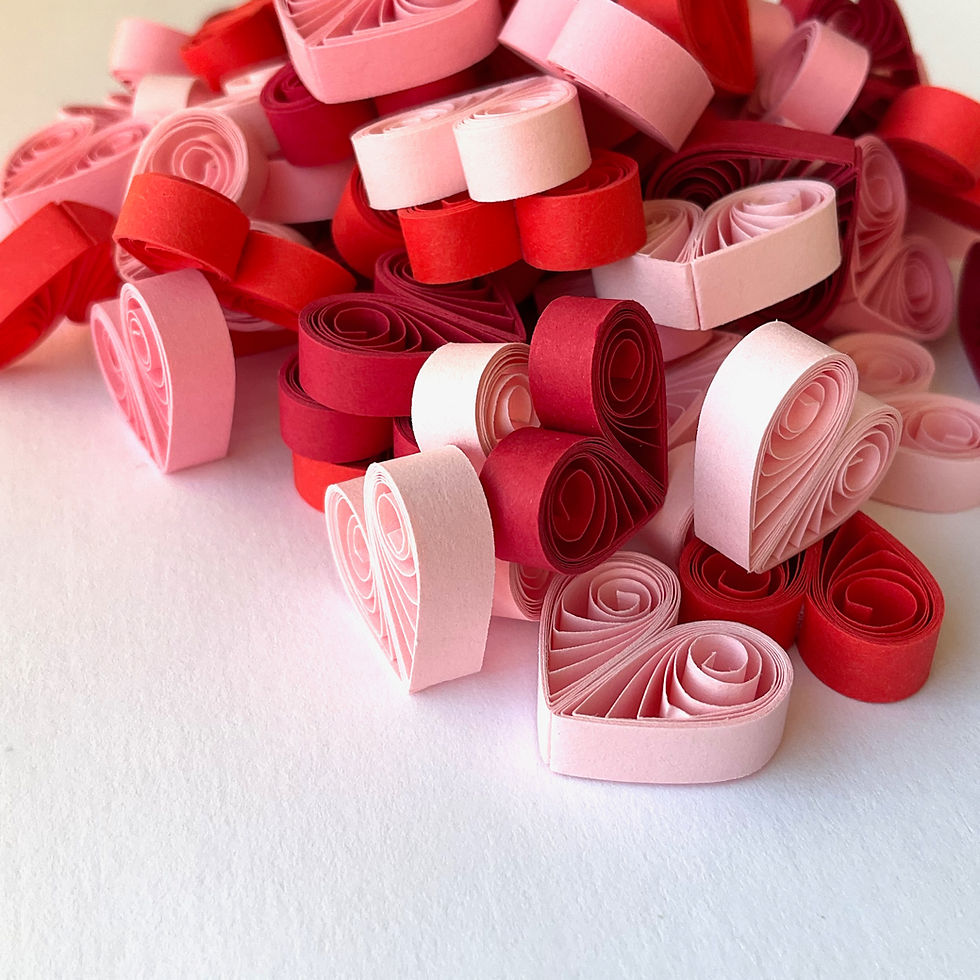 Little pink red quilled paper heart ornaments for Valentine and wedding decor