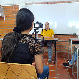 Semillero de Comunicación Hugo Fernández reconstruyen la historia de la I.E. Claudia María Prada