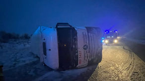 Utrudnienia na autostradzie A1 w kierunku Gdańska: Przewrócona ciężarówka sparaliżowała ruch