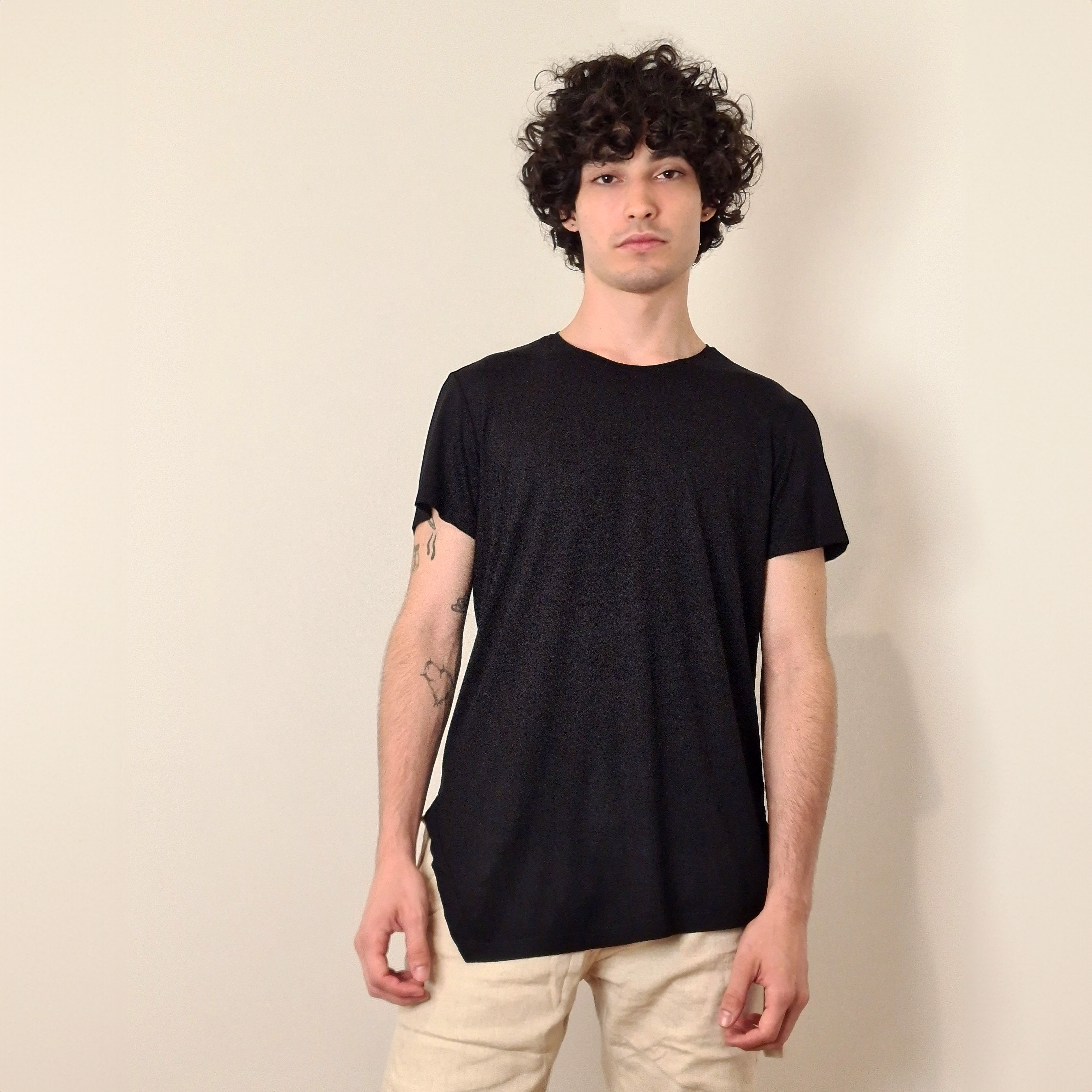 Camiseta Barra Assimétrica