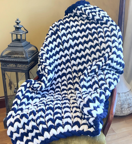 Navy and White STRIPED Chunky Blanket Finer Finds