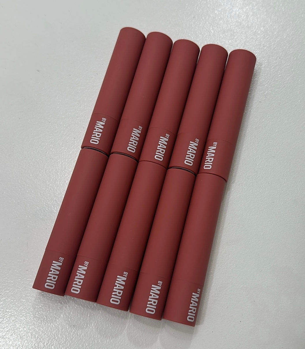 MAKEUP BY MARIO MoistureGlow™ Plumping Lip Serum -