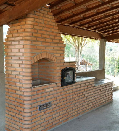 Trio com Churrasqueira, Forno e Fogão à Lenha
