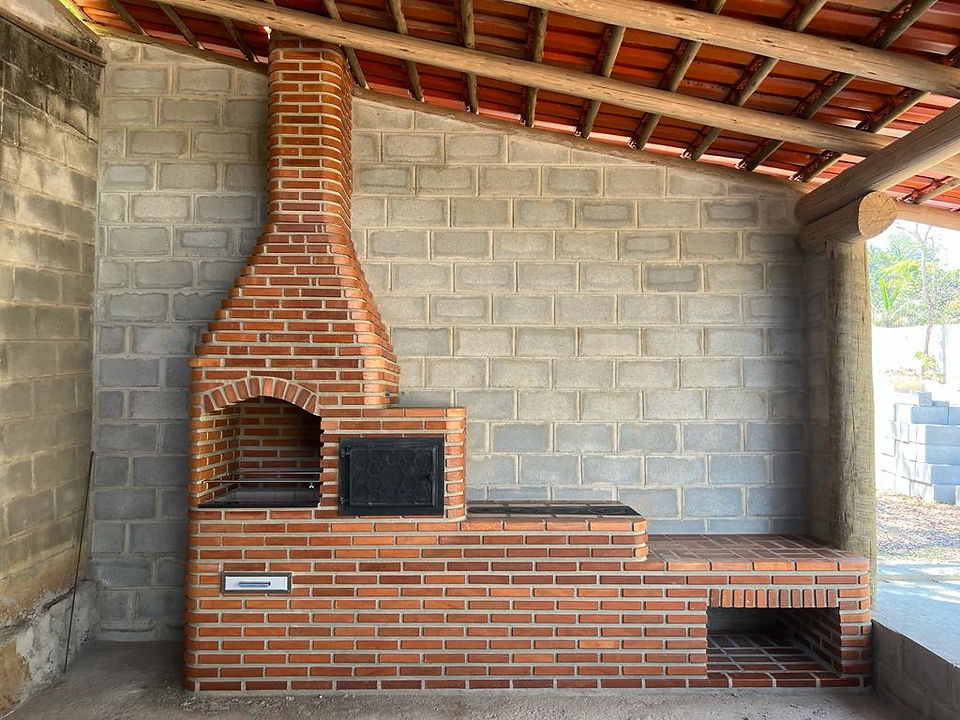 Trio Churrasqueira com Forno e Fogão à Lenha
