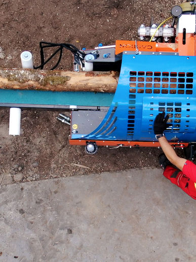 Continental 480 Special
In-feed conveyor, hydraulic chainsaw, splitter and Conveyor