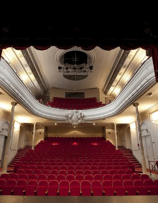 EN TOURNÉE à VILLEFRANCHE-DE-ROUERGUE (AVEYRON)