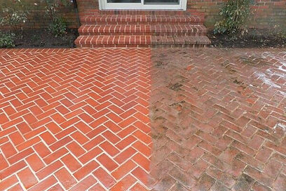 Backyard patio cleaning removing green algae and black mildew buildup